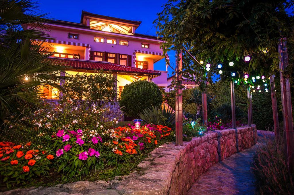 Villa Amalija Sukošan Екстериор снимка